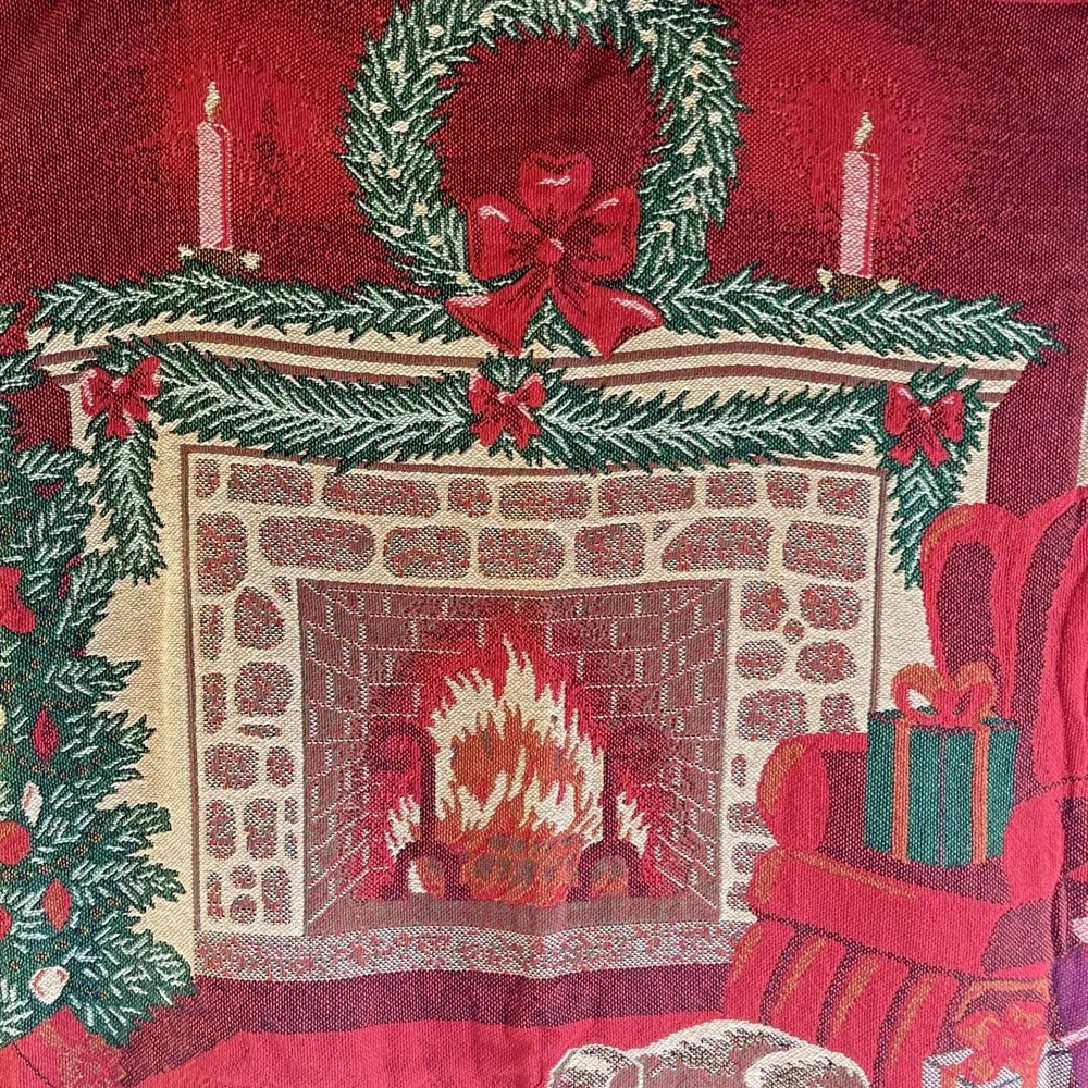 VTG Chatham Christmas Fireplace‎ Tapestry, Woven Throw / Wall Hanging